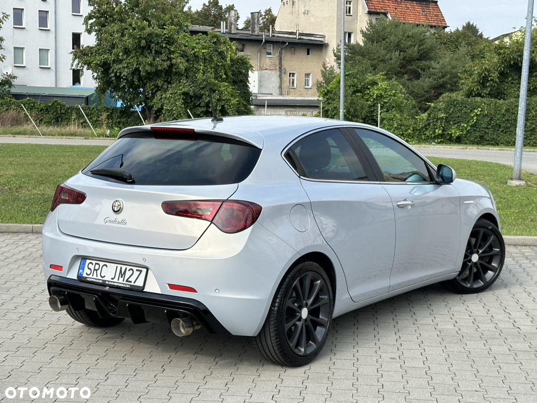 Alfa Romeo Giulietta 2.0 JTDM Distinctive - 19