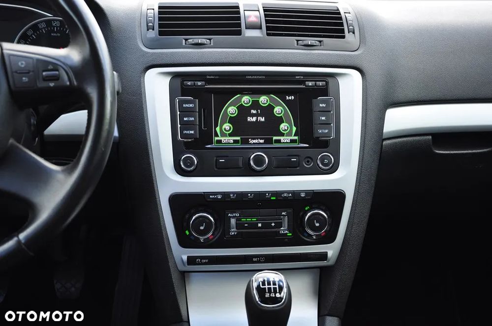 Skoda Octavia 1.4 TSI FAMILY - 32