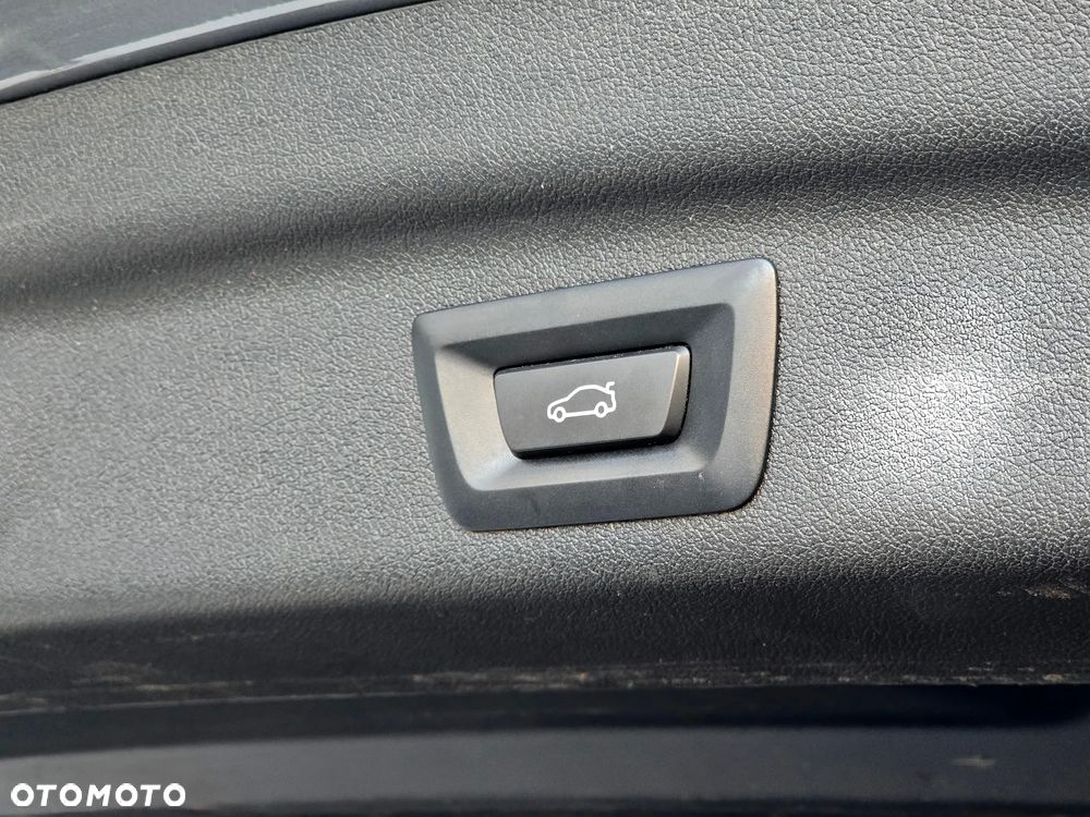 BMW Seria 2 218i - 25