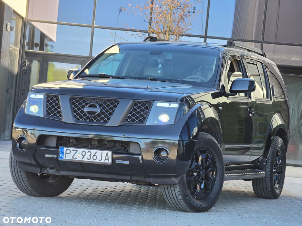 Nissan Pathfinder - 1
