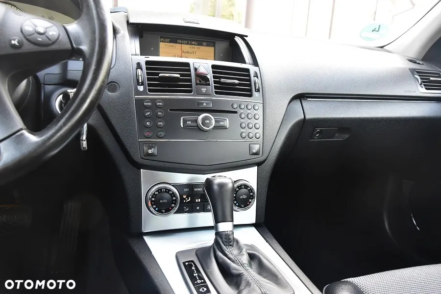 Mercedes-Benz Klasa C 200 T Kompressor Automatik Avantgarde - 19