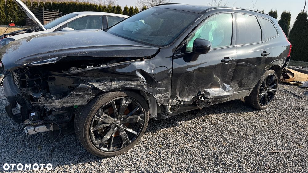 Volvo XC 60 T5 AWD R-Design - 28