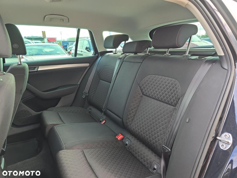 Skoda Superb 2.0 TDI Ambition DSG - 15