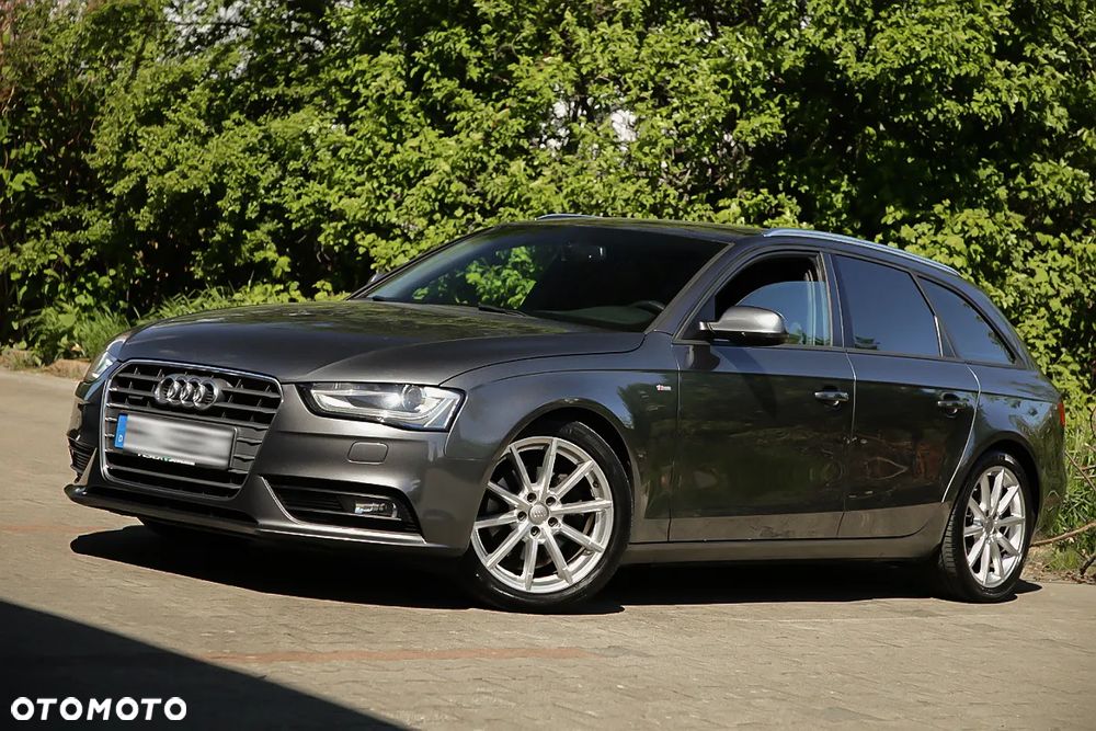 Audi A4 Avant 2.0 TDI DPF quattro S tronic S line Sportpaket - 4