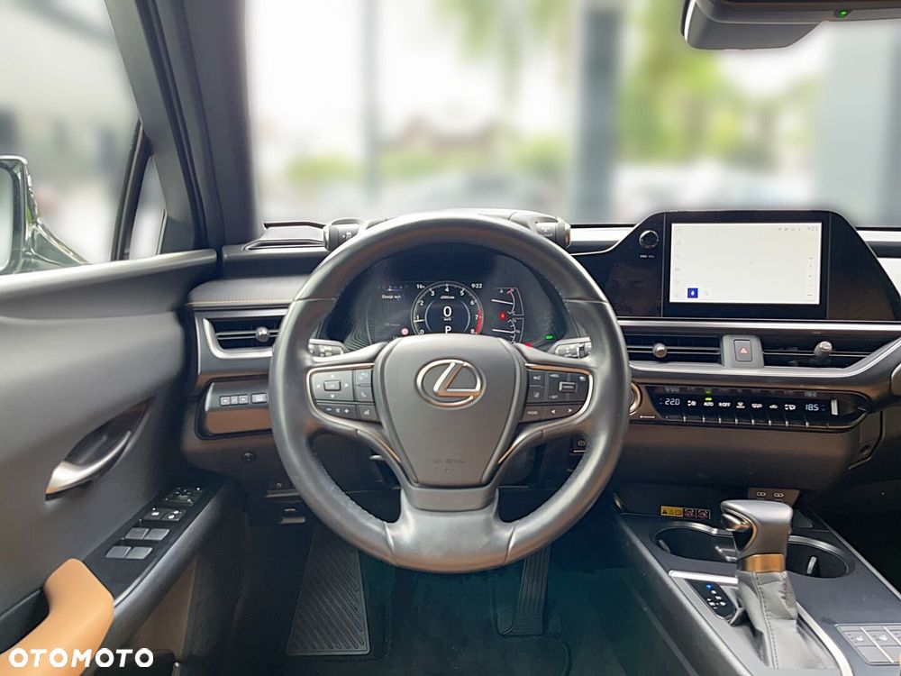 Lexus UX - 7