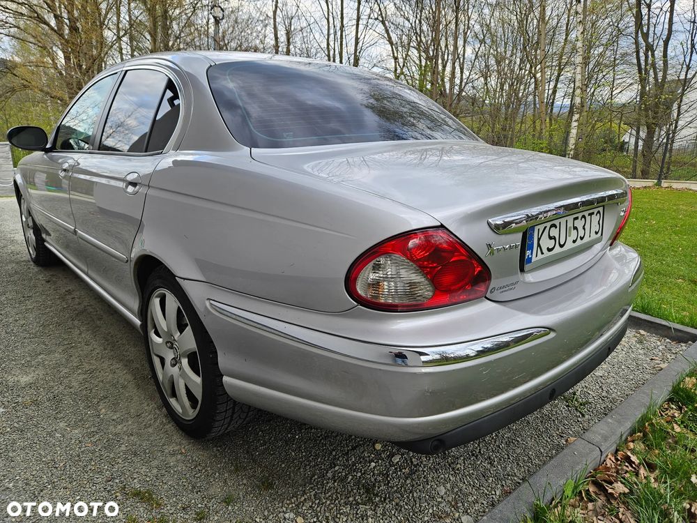 Jaguar X-Type 2.0 - 6