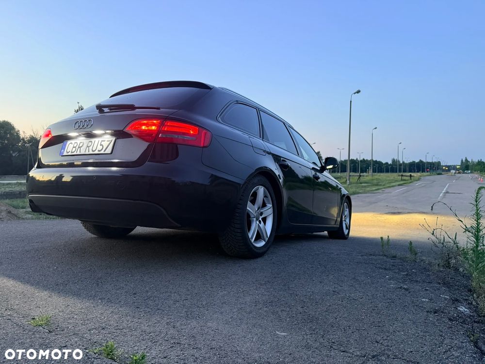 Audi A4 Avant 2.0 TDI DPF multitronic S line Sportpaket - 7
