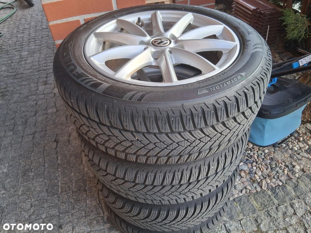 Volkswagen Touran 1.6 TDI DPF BlueMot Comfortline - 23