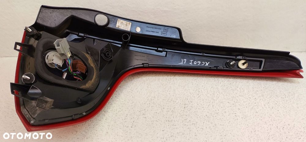 volvo xc60 1 i 08-13 lewa tylna lampa w błotnik 89075216 89504240 - 4