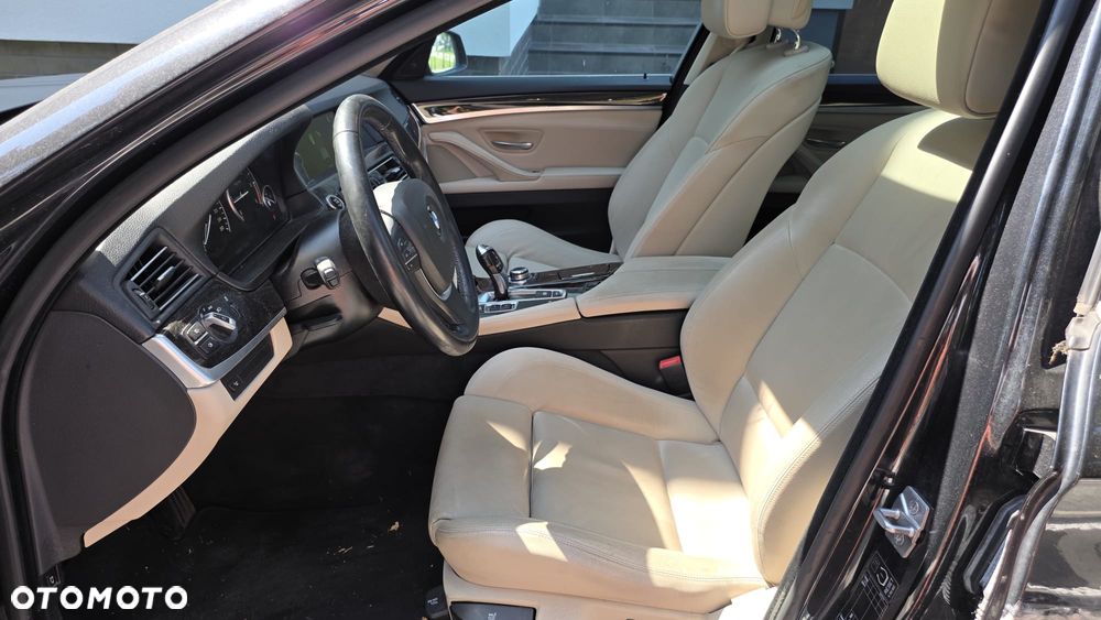 BMW Seria 5 525d - 5