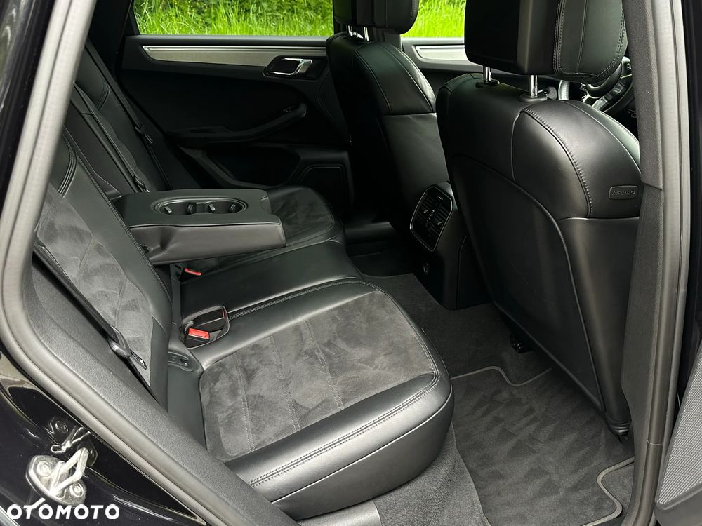 Porsche Macan GTS PDK - 26