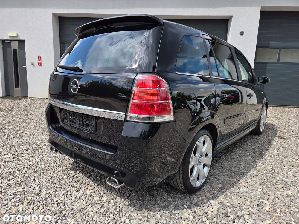 Opel Zafira OPC - 12