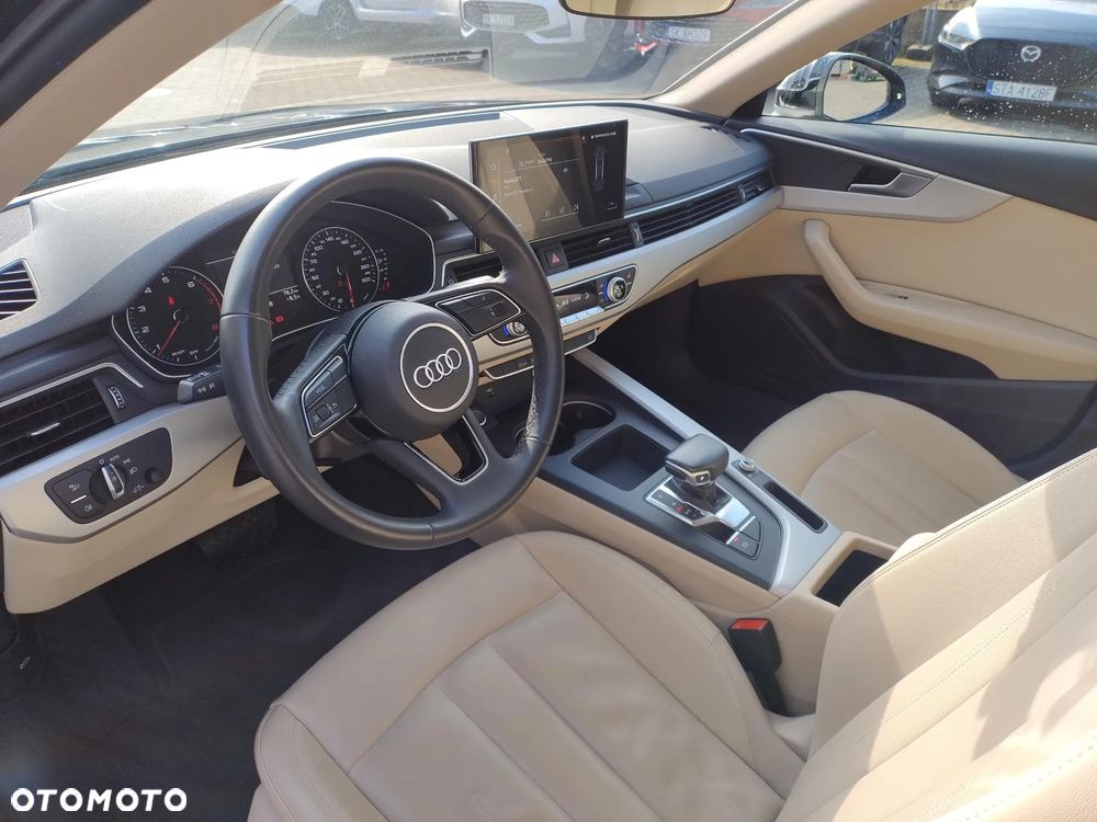 Audi A4 Limousine - 11