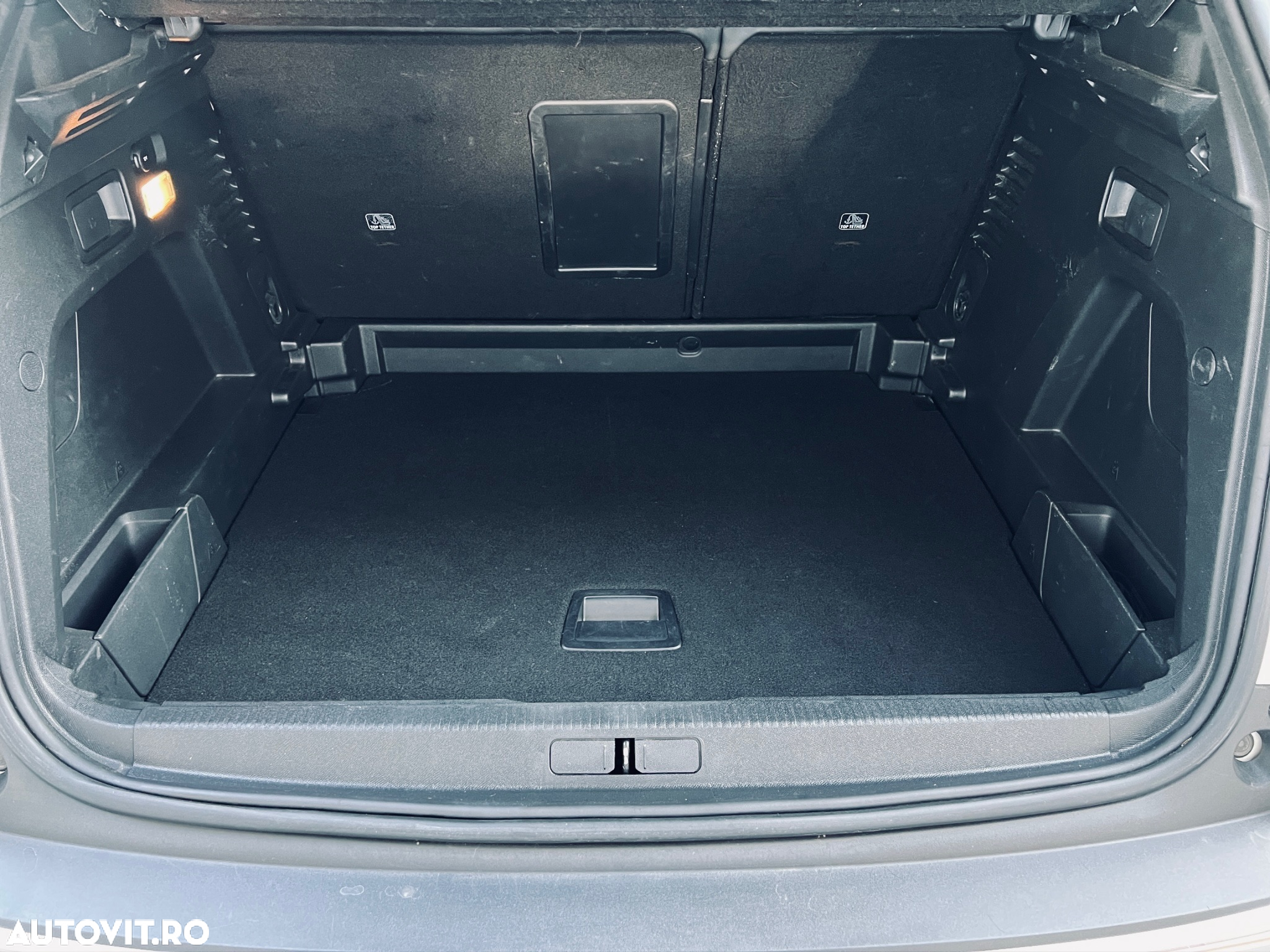 Peugeot 3008 1.6 PureTech S&S EAT8 GT Pack - 22