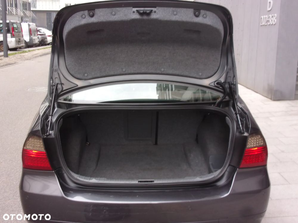 BMW Seria 3 - 17