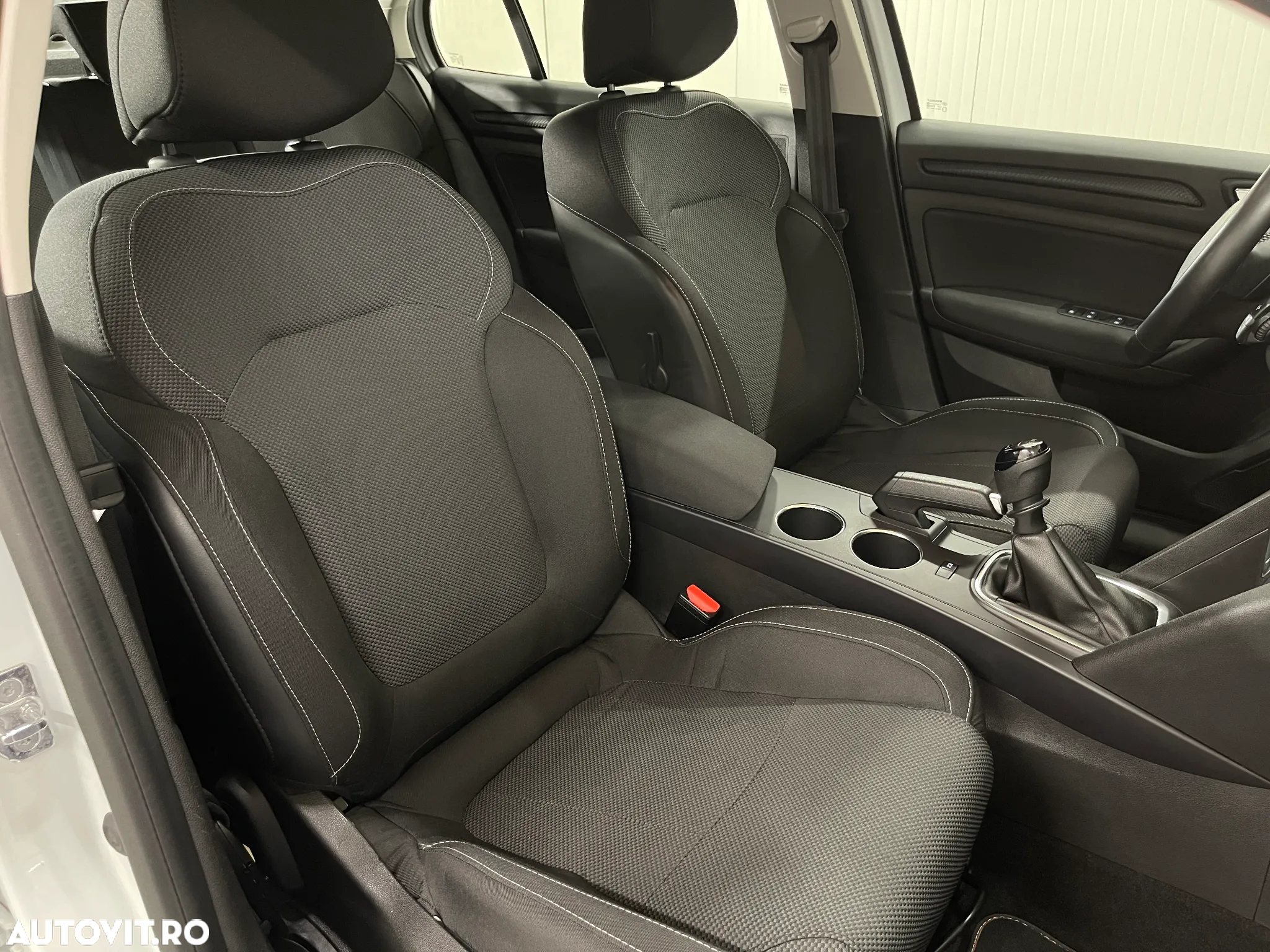 Renault Megane TCe 140 GPF Equilibre - 8