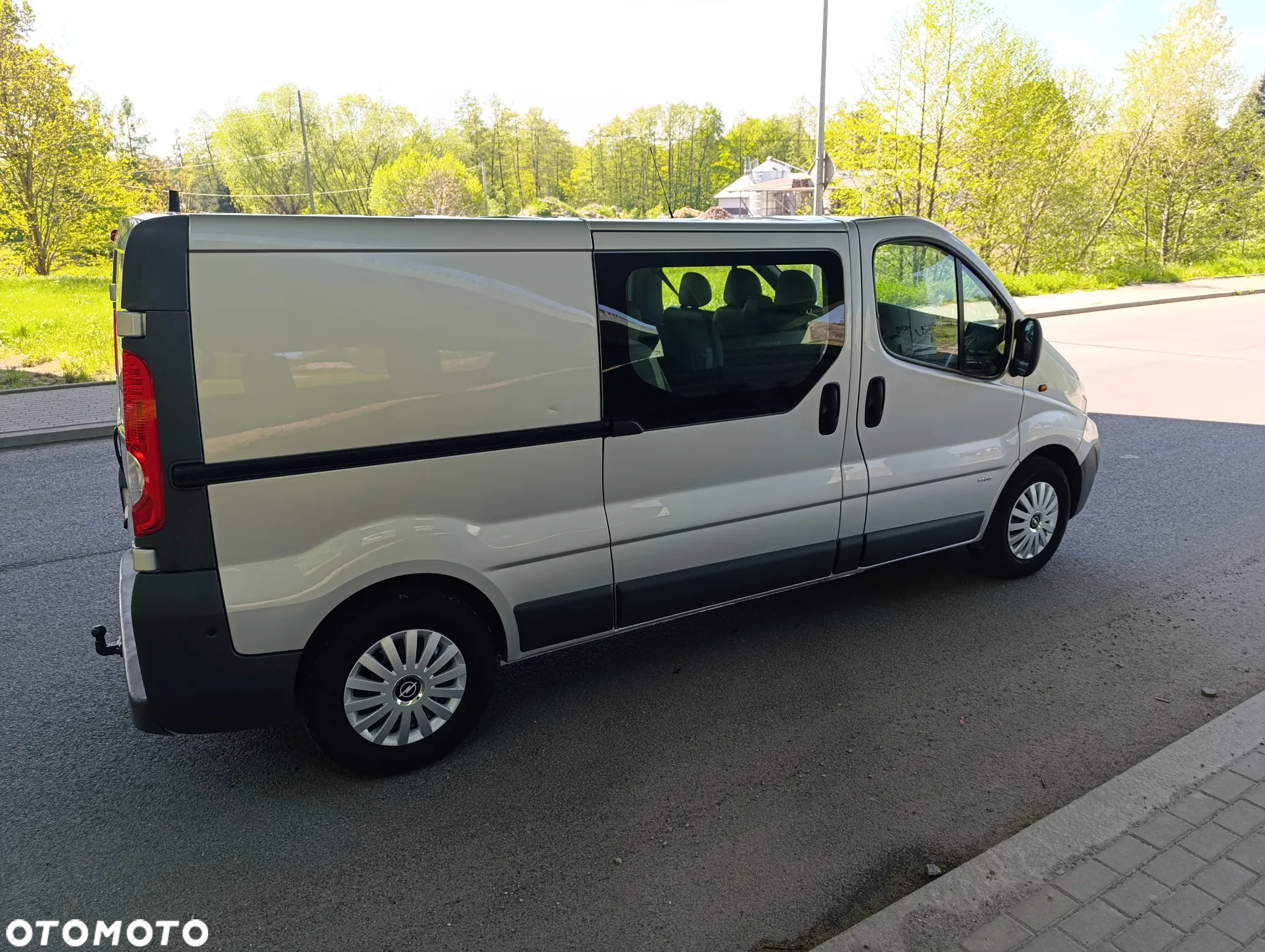 Opel Vivaro L2H1 2.9t - 10