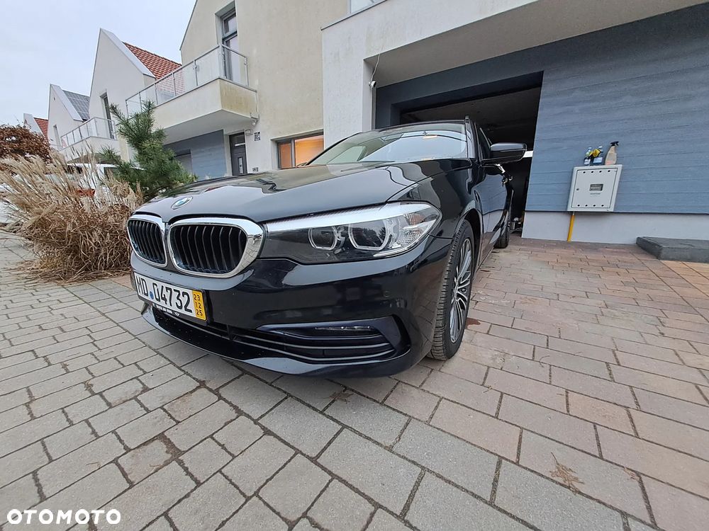 BMW Seria 5 530d xDrive Sport Line - 2