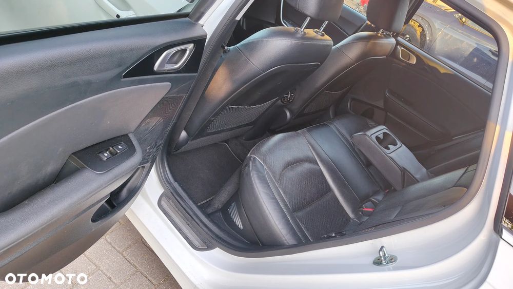Kia Ceed 1.6 GDI PHEV L Business Line DCT - 26