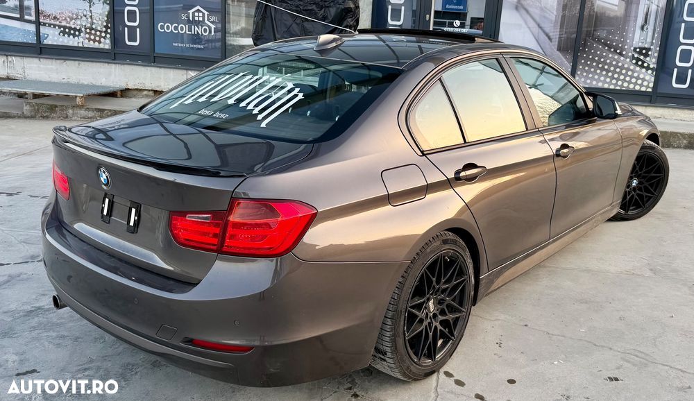 BMW Seria 3 320d DPF M Sport Edition - 4