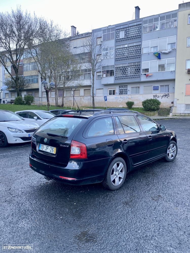Skoda Octavia Break 1.6 TDi Elegance DSG - 5
