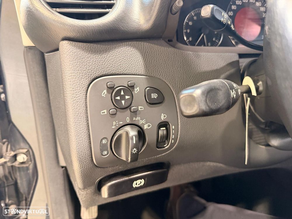 Mercedes-Benz CLK 200 K Avantgarde Aut. - 23