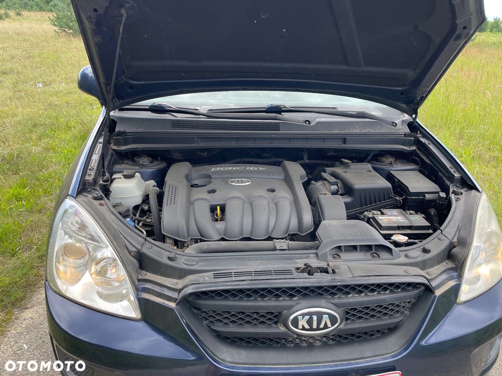 Kia Carens 2.0 CVVT EX - 7