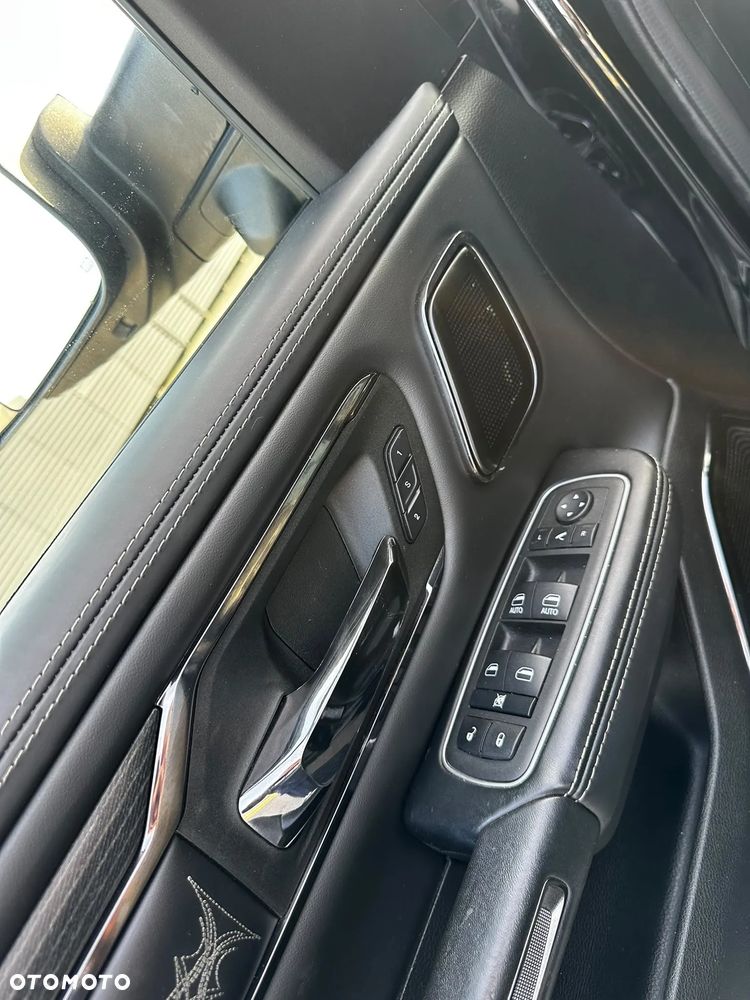 Dodge RAM 5.7 4x4 - 35