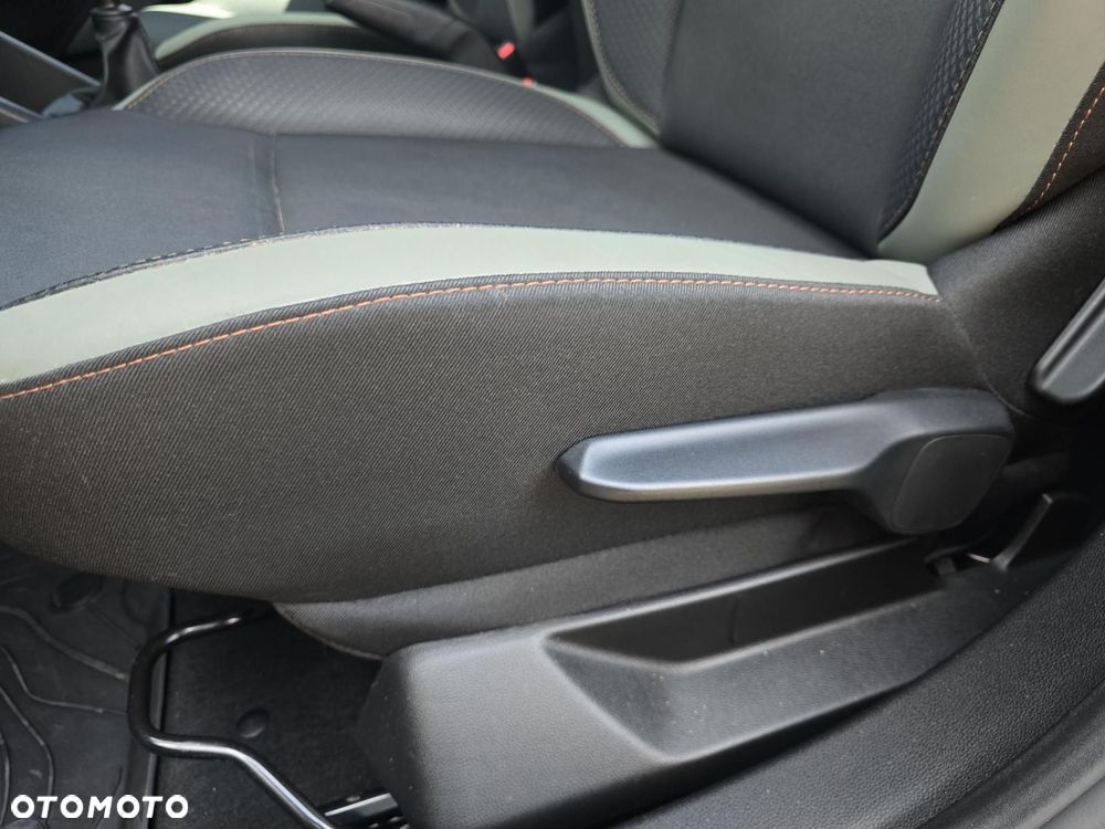 Dacia Duster 1.2 TCe mHEV Extreme - 23