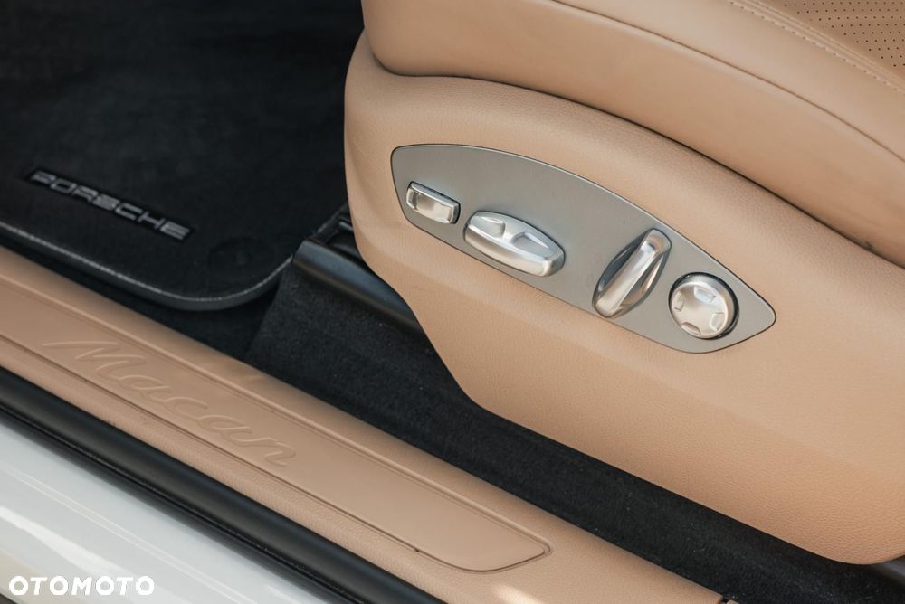 Porsche Macan Standard - 26