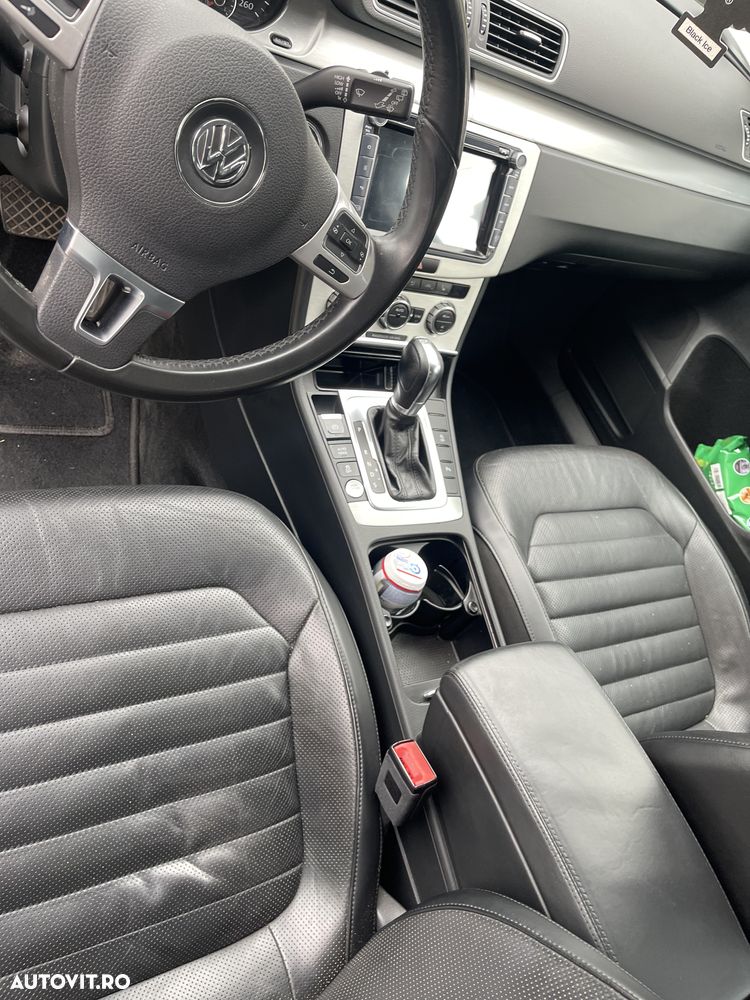 Volkswagen Passat 2.0 TDI DSG BlueMotion Technology R-Line - 15