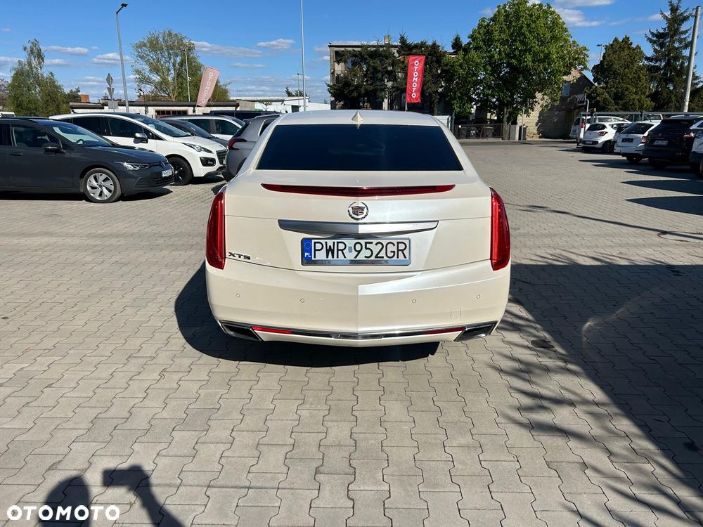 Cadillac XTS - 8