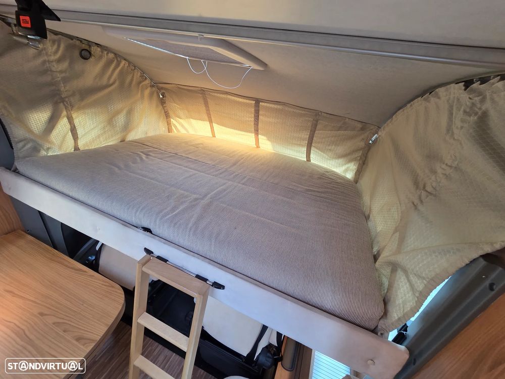 Burstner Aviano 725i cama central - 7