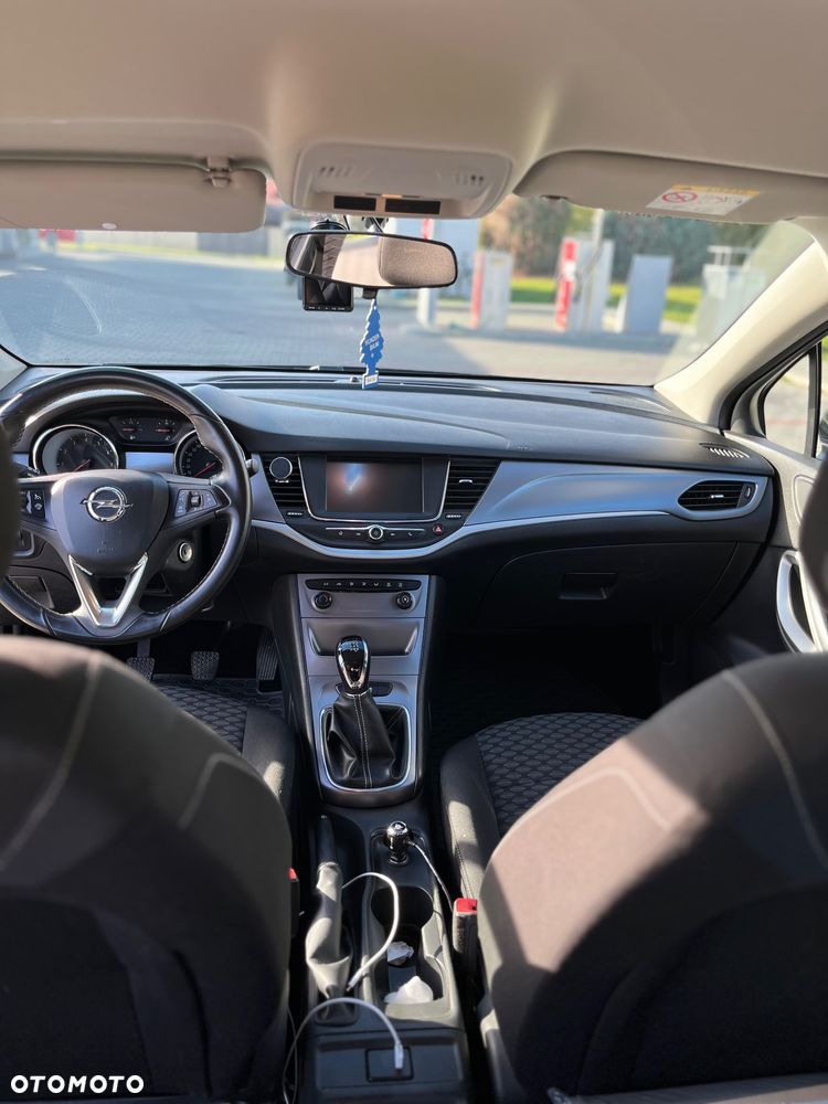 Opel Astra 1.4 T Enjoy - 10