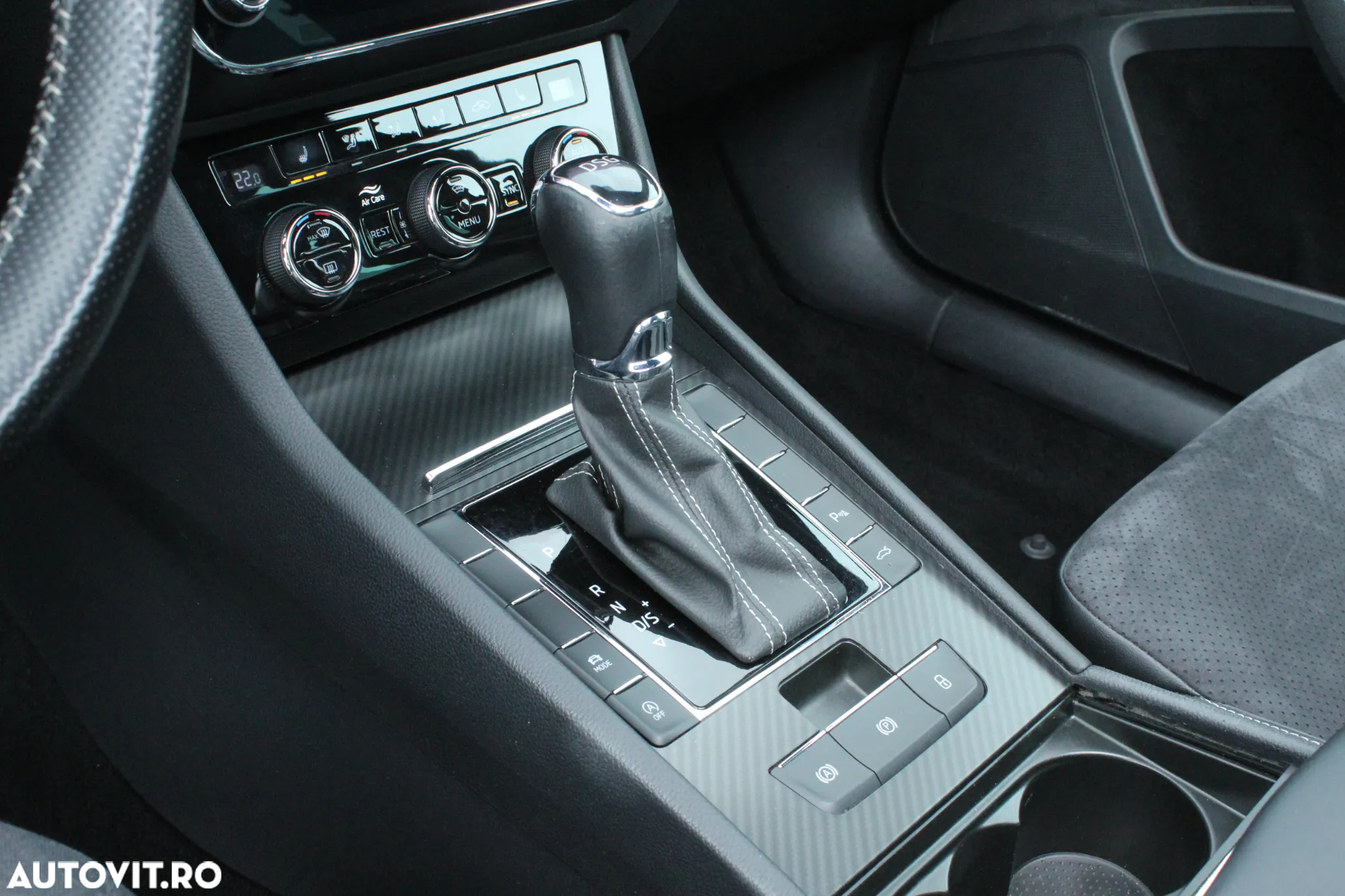 Skoda Superb 1.5 TSI DSG Sportline - 8