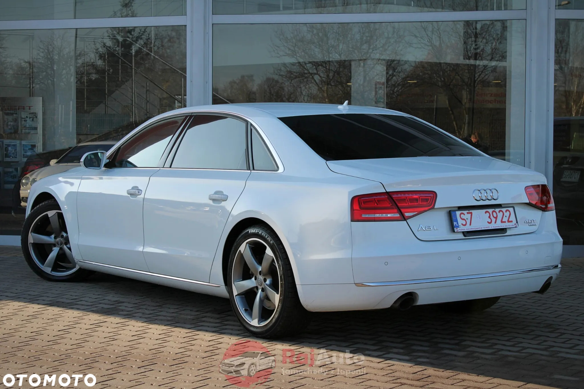 Audi A8 - 4