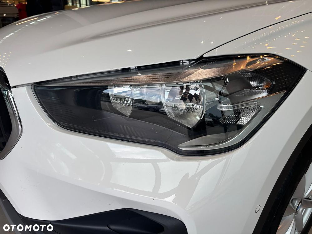 BMW X1 sDrive18i Advantage - 8