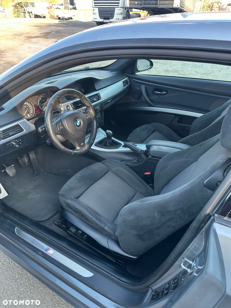 BMW Seria 3 330d DPF M Sport Edition - 9