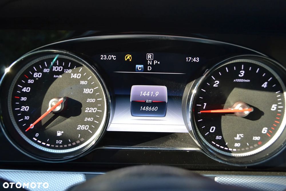 Mercedes-Benz Klasa E 200 d 9G-TRONIC Avantgarde - 36