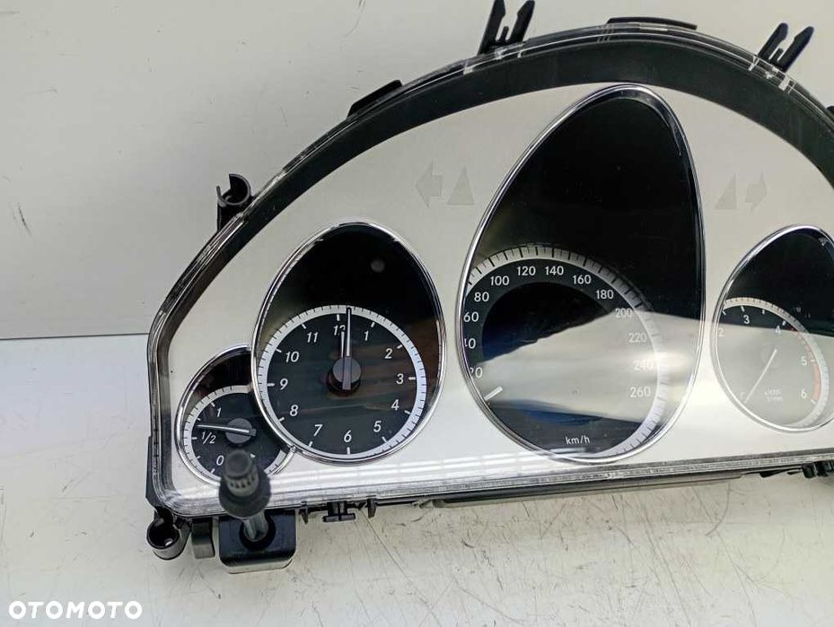 licznik zegary mercedes w212 e-klassa 350 cdi 3.0 v6 europa A2129004113 - 2