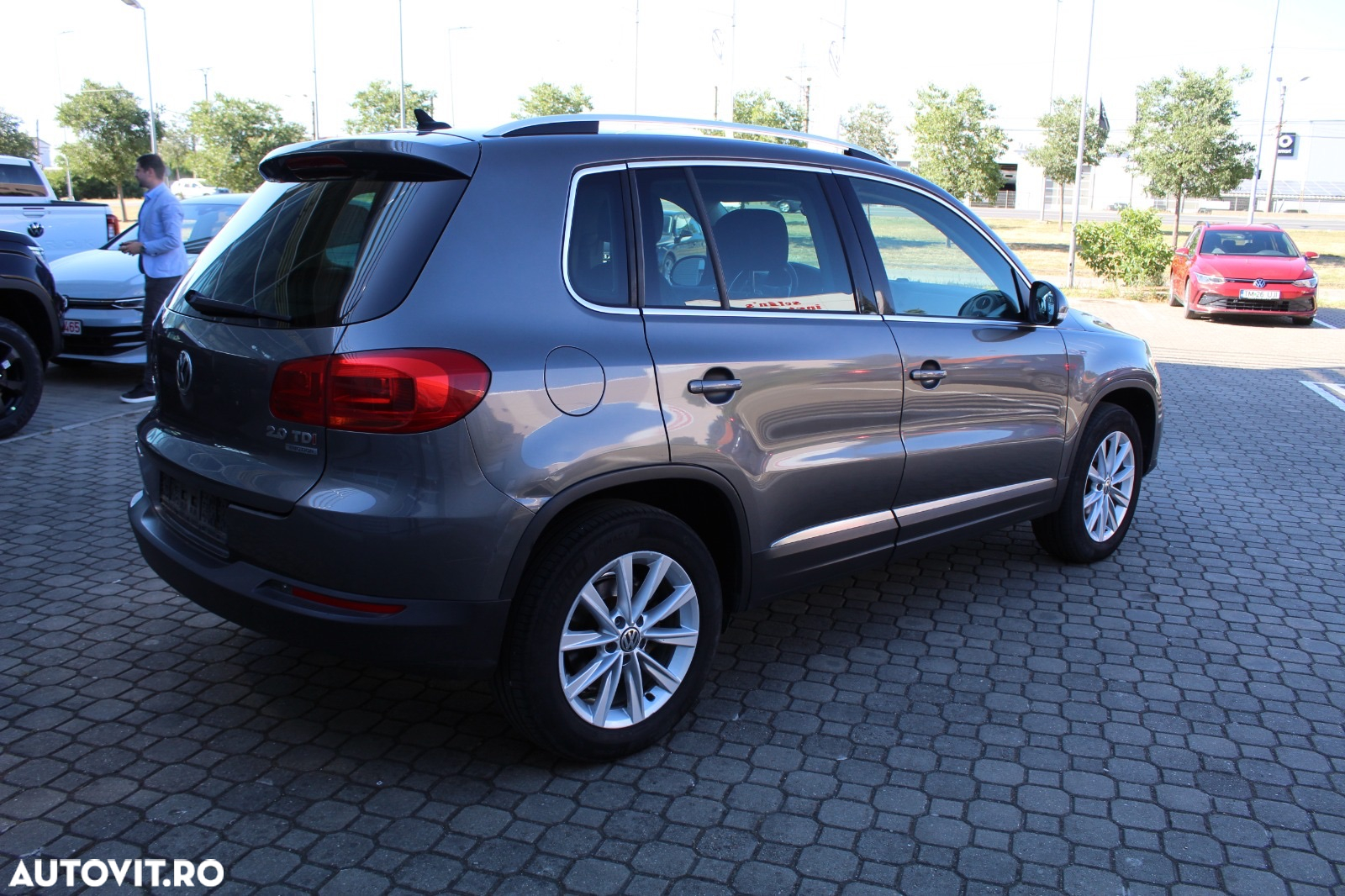 Volkswagen Tiguan 2.0 TDI 4Motion BMT Track & Style - 5