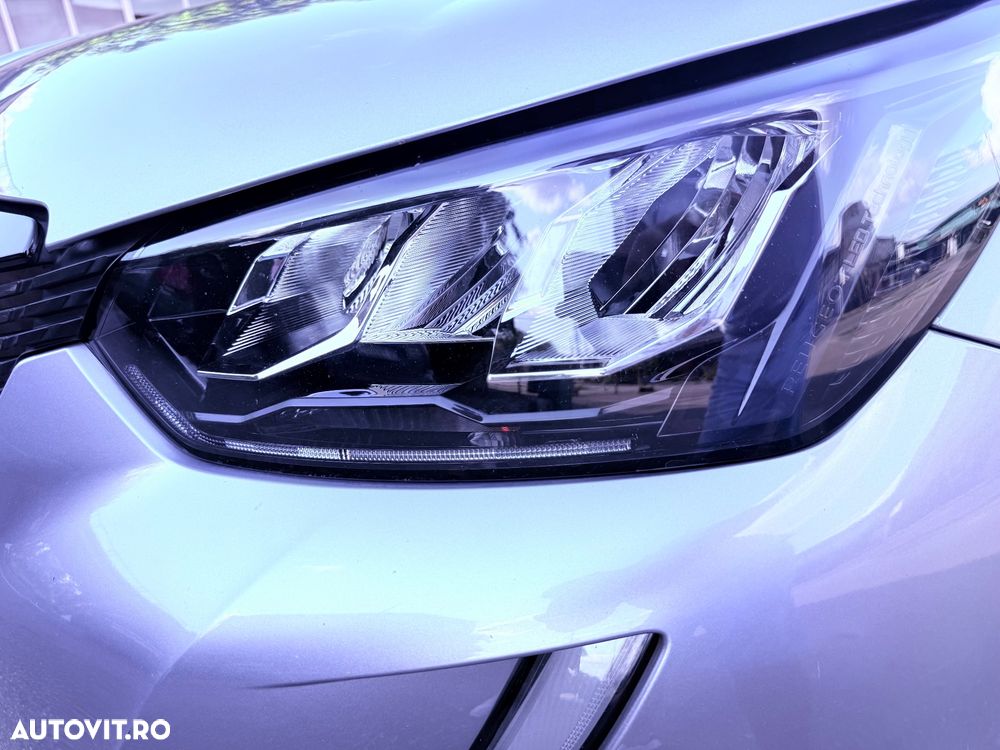 Peugeot 2008 1.2 PureTech EAT8 STT Allure Pack - 16
