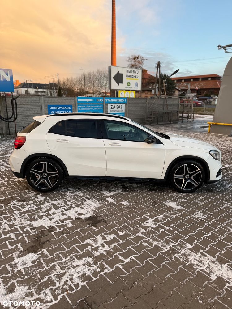 Mercedes-Benz GLA 220 4-Matic AMG Line - 4