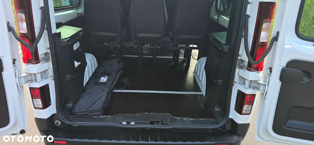 Renault Trafic - 22