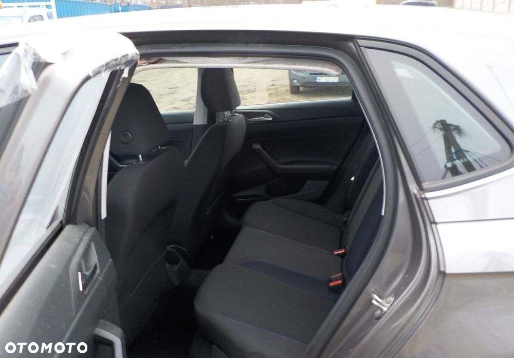 Volkswagen Polo - 22
