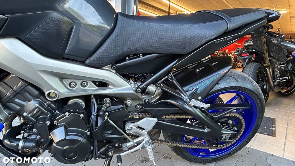 Yamaha MT - 19