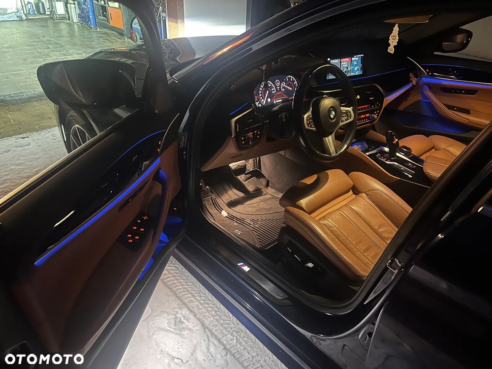 BMW Seria 5 530d xDrive - 23