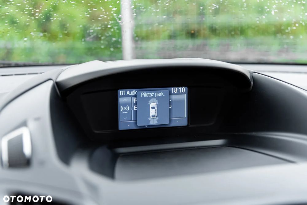 Ford Kuga 2.0 TDCi 2x4 SYNC - 29