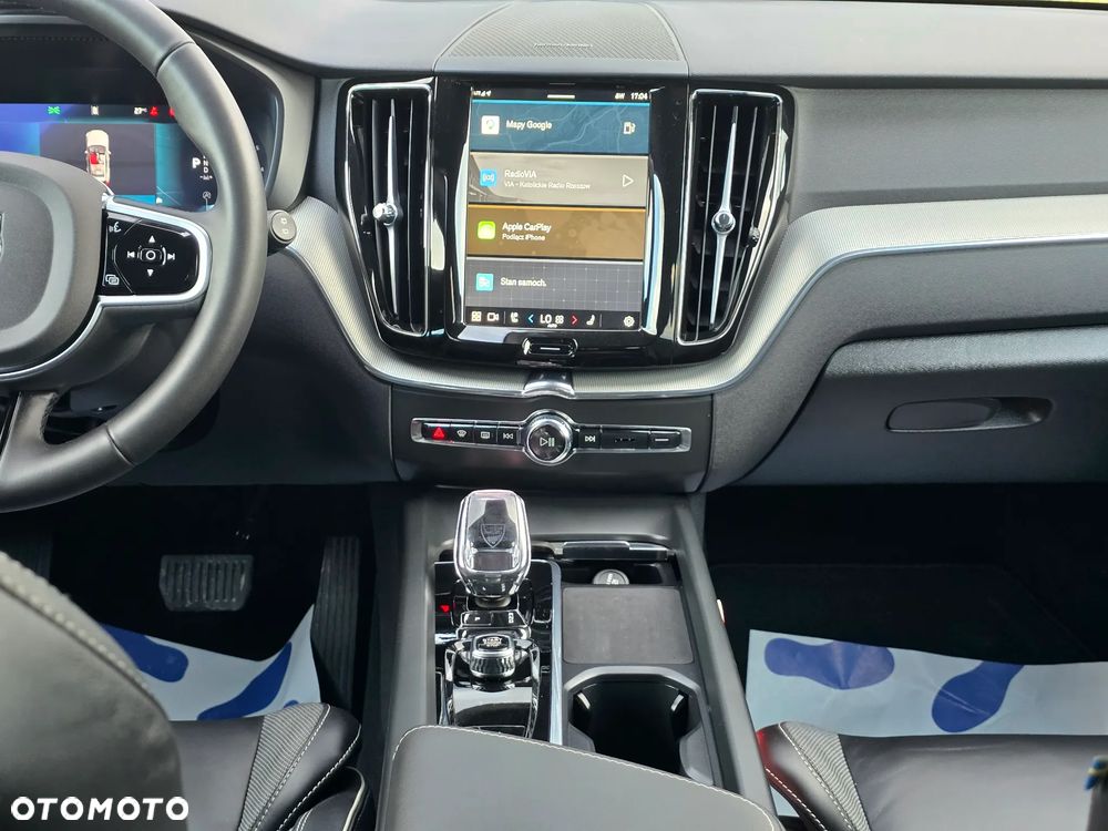 Volvo XC 60 B5 B AWD Plus Dark - 27