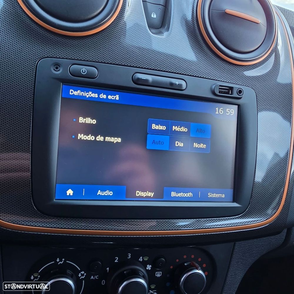 Dacia Sandero Stepway TCe 90 Easy-R Celebration - 23